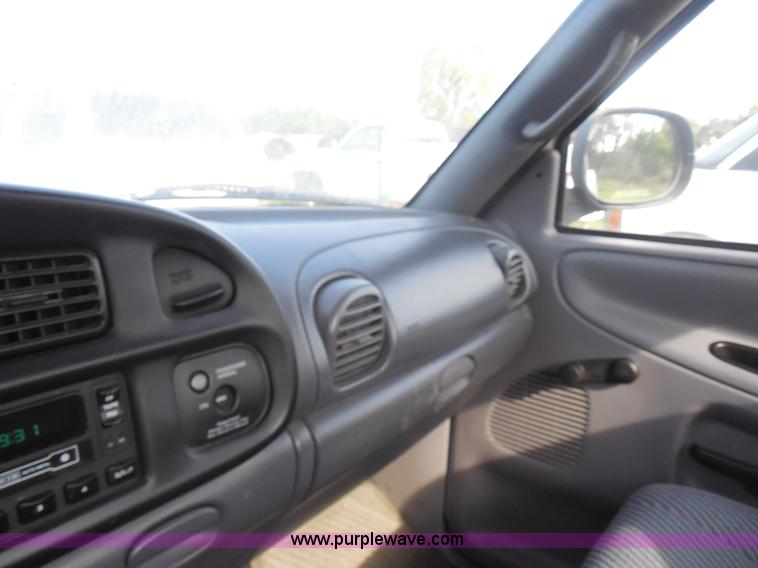 image for item H6677 1998 Dodge Ram 1500 pickup truck