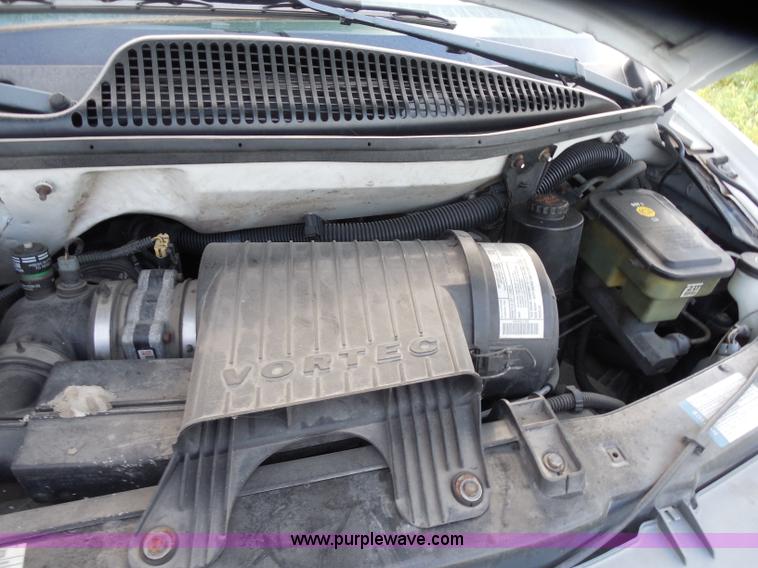 image for item H6678 2002 Chevrolet Express 3500 Cargo van