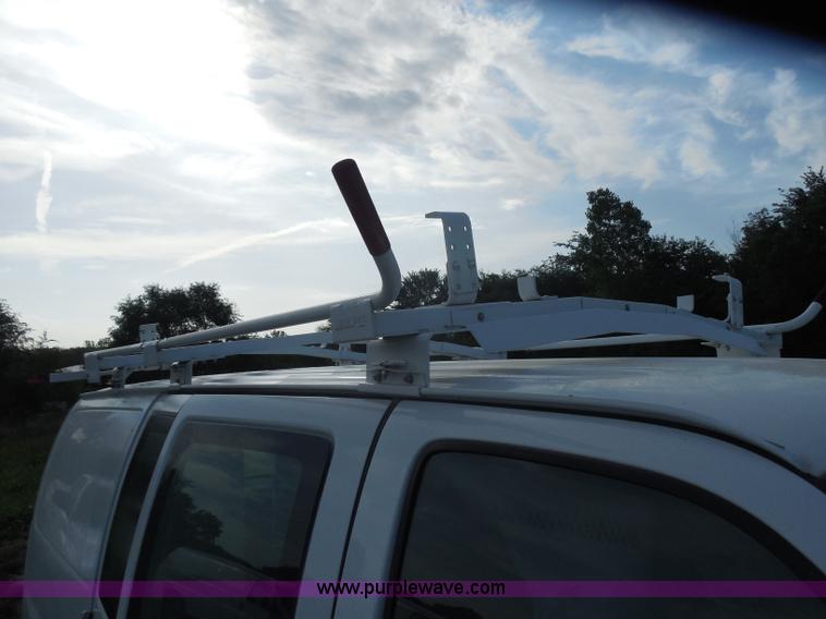 image for item H6678 2002 Chevrolet Express 3500 Cargo van