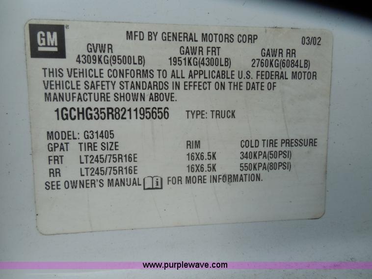 image for item H6678 2002 Chevrolet Express 3500 Cargo van