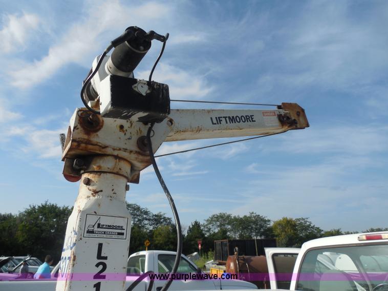 image for item H6679 2001 Ford F250 Super Duty XL utility truck