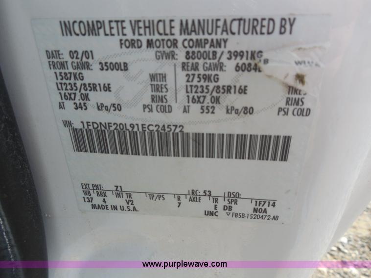 image for item H6679 2001 Ford F250 Super Duty XL utility truck