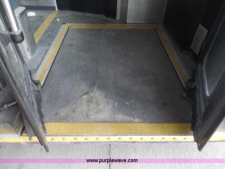 image for item H6689 2000 NABI 40' passenger bus