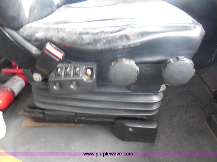 image for item H6689 2000 NABI 40' passenger bus