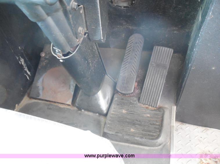 image for item H6689 2000 NABI 40' passenger bus