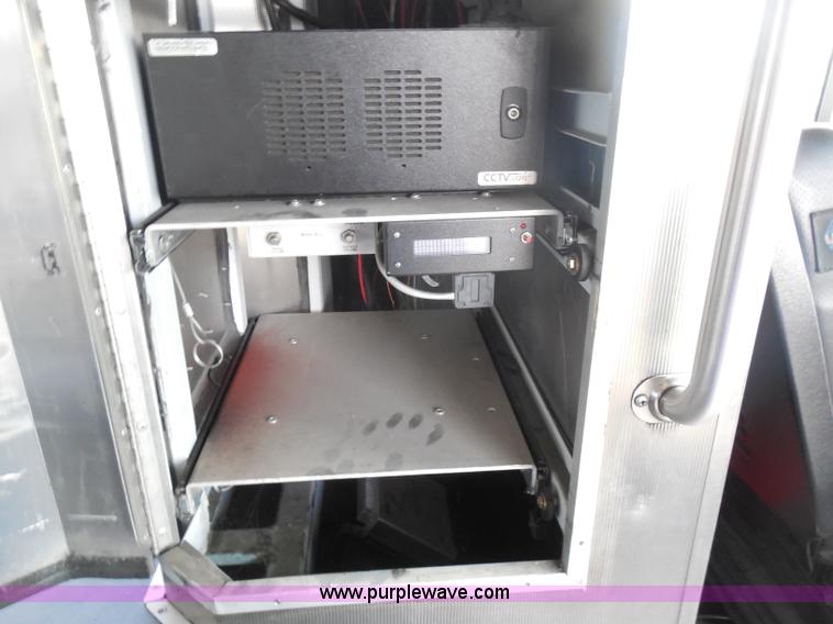 image for item H6689 2000 NABI 40' passenger bus