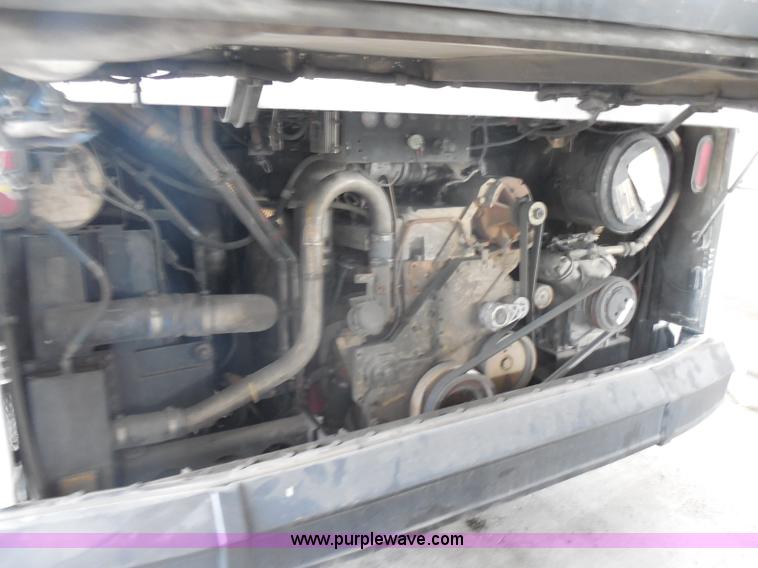 image for item H6689 2000 NABI 40' passenger bus