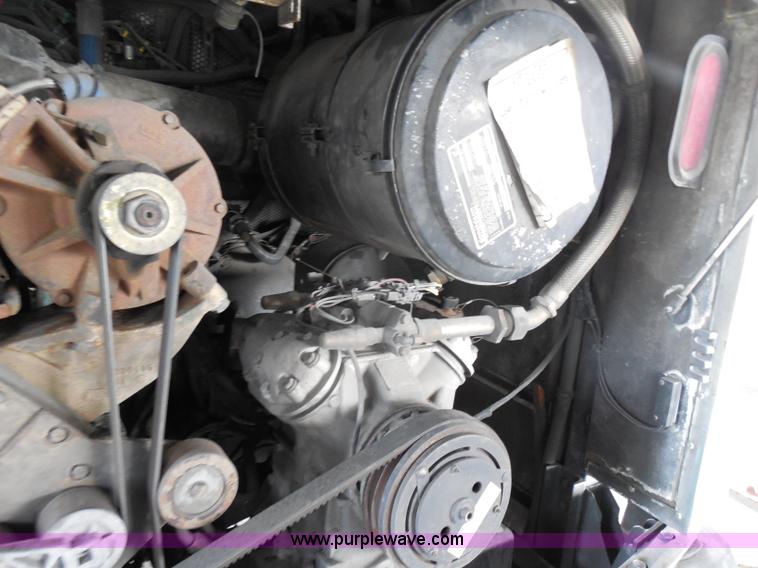 image for item H6689 2000 NABI 40' passenger bus