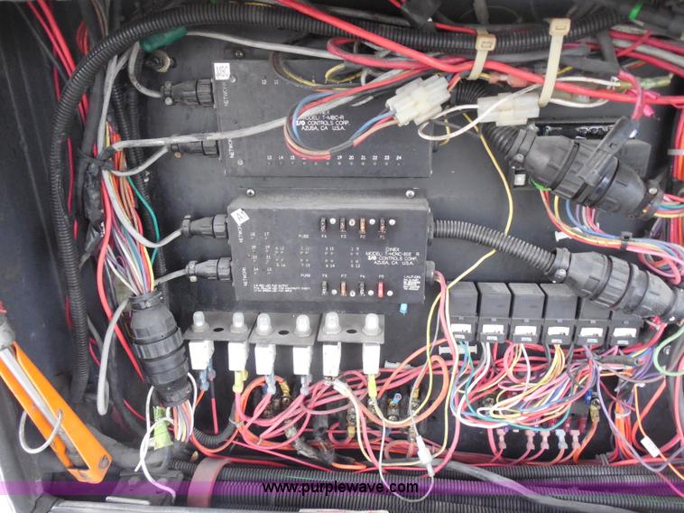 image for item H6689 2000 NABI 40' passenger bus