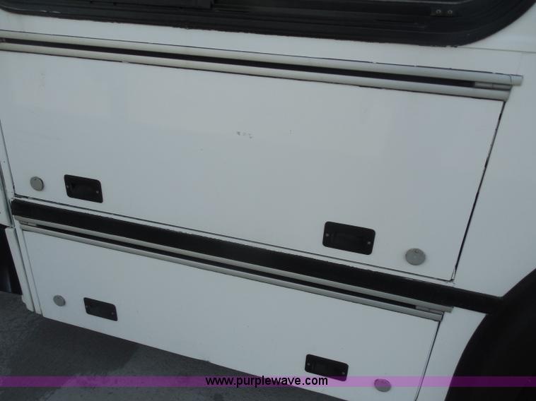 image for item H6693 2000 NABI 40' passenger bus