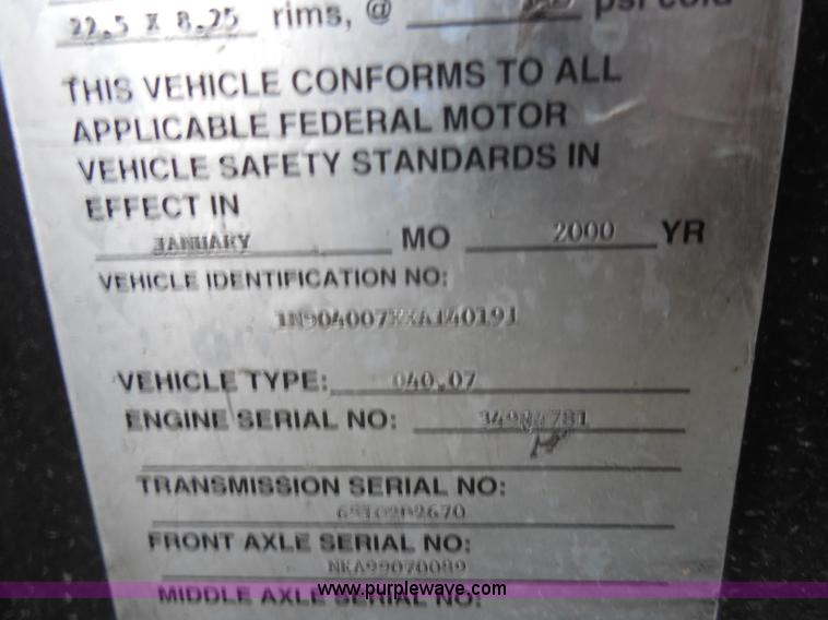 image for item H6693 2000 NABI 40' passenger bus