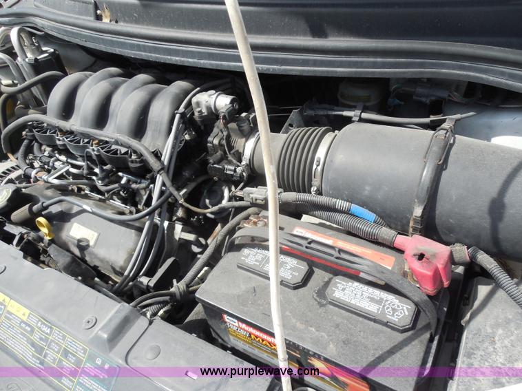 image for item H6696 2001 Ford Windstar LX van