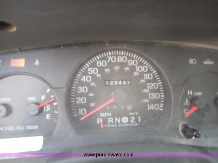 image for item H6697 2004 Ford Crown Victoria Police Interceptor