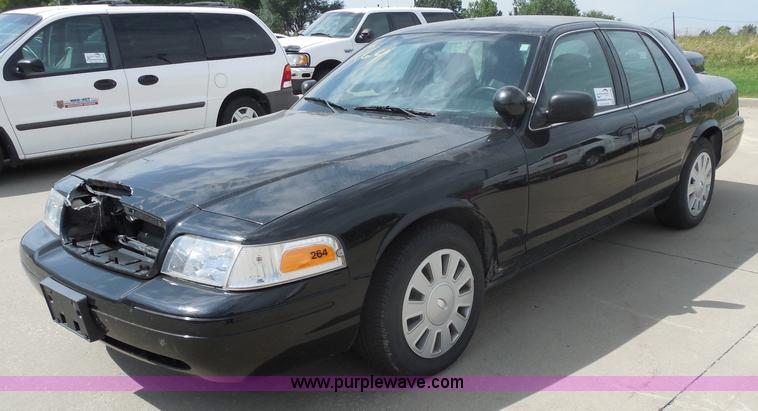 image for item H6698 2008 Ford Crown Victoria