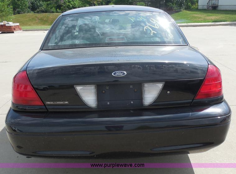 image for item H6698 2008 Ford Crown Victoria