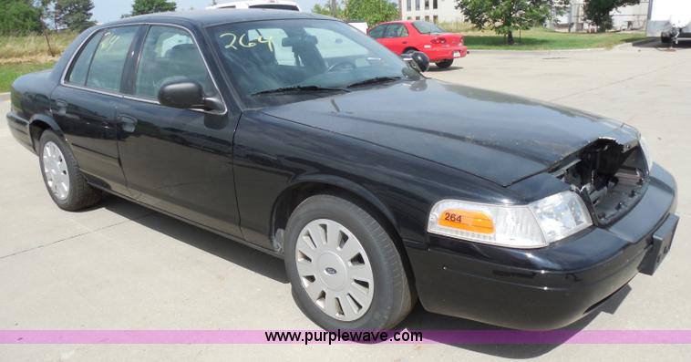 image for item H6698 2008 Ford Crown Victoria