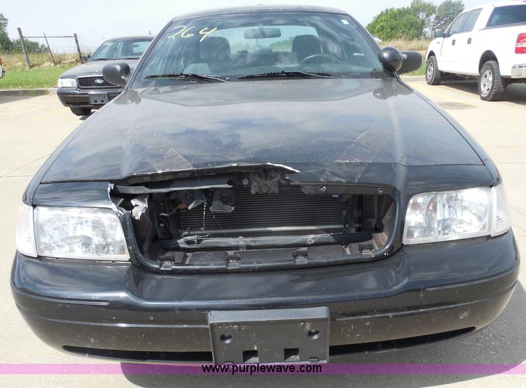 image for item H6698 2008 Ford Crown Victoria