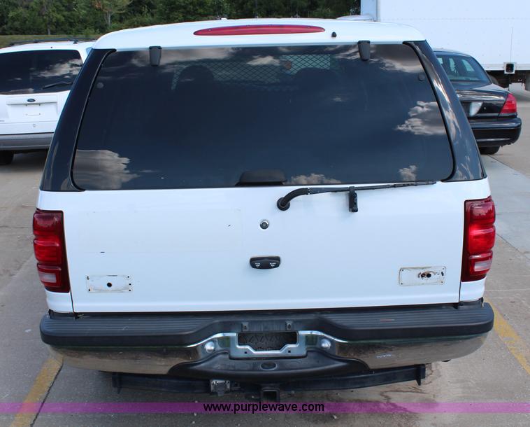 image for item H6699 2001 Ford Expedition XLT SUV