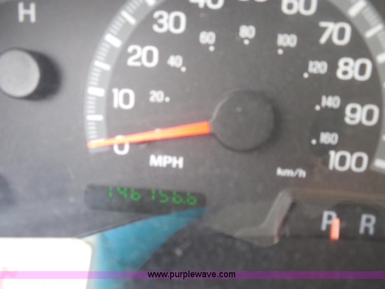 image for item H6699 2001 Ford Expedition XLT SUV