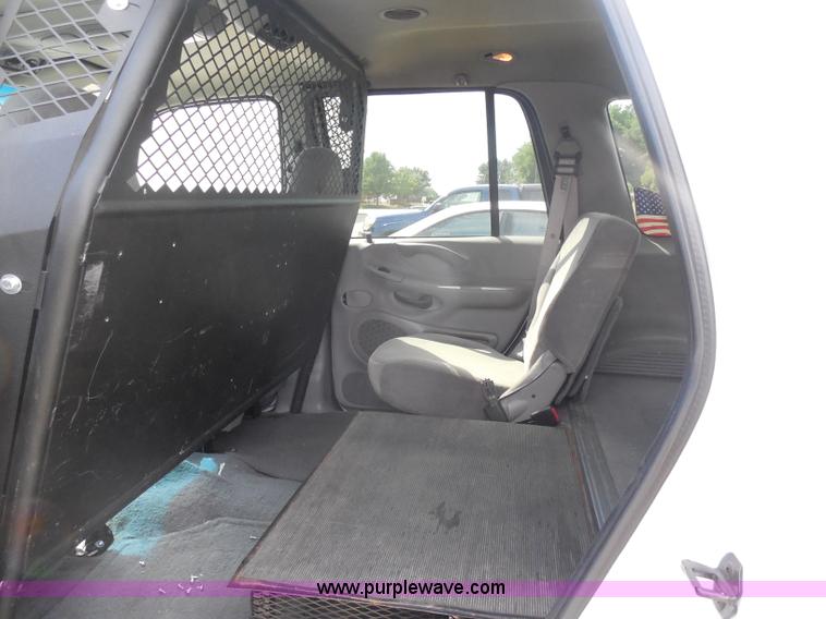 image for item H6699 2001 Ford Expedition XLT SUV