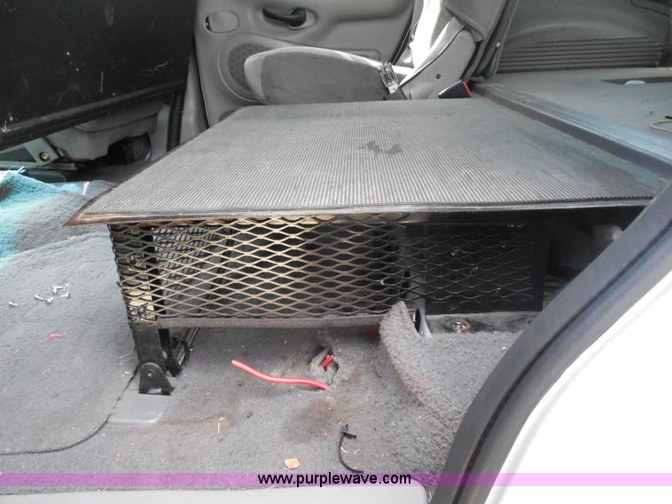 image for item H6699 2001 Ford Expedition XLT SUV