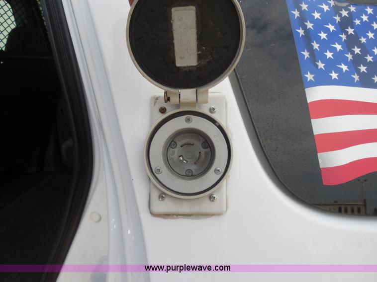 image for item H6699 2001 Ford Expedition XLT SUV