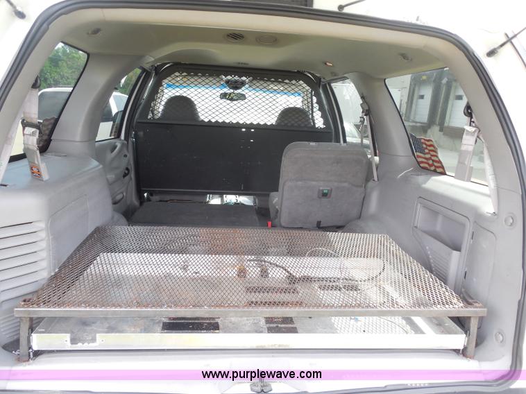 image for item H6699 2001 Ford Expedition XLT SUV