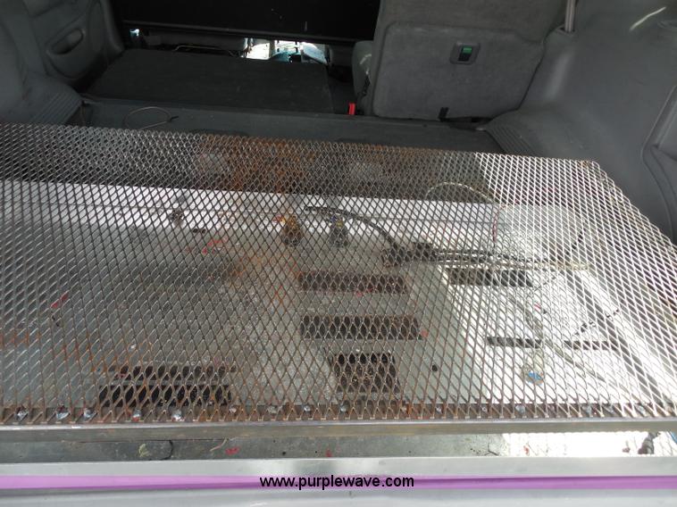 image for item H6699 2001 Ford Expedition XLT SUV