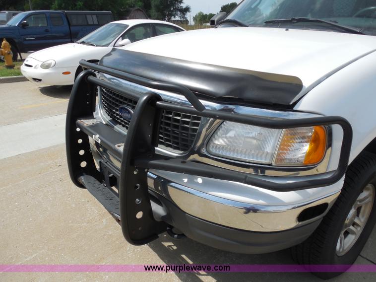 image for item H6699 2001 Ford Expedition XLT SUV