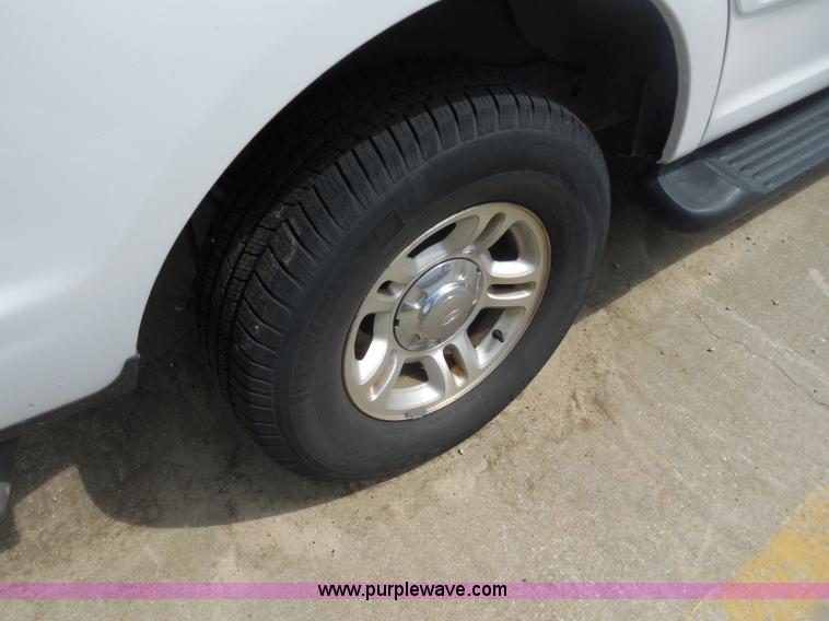 image for item H6699 2001 Ford Expedition XLT SUV