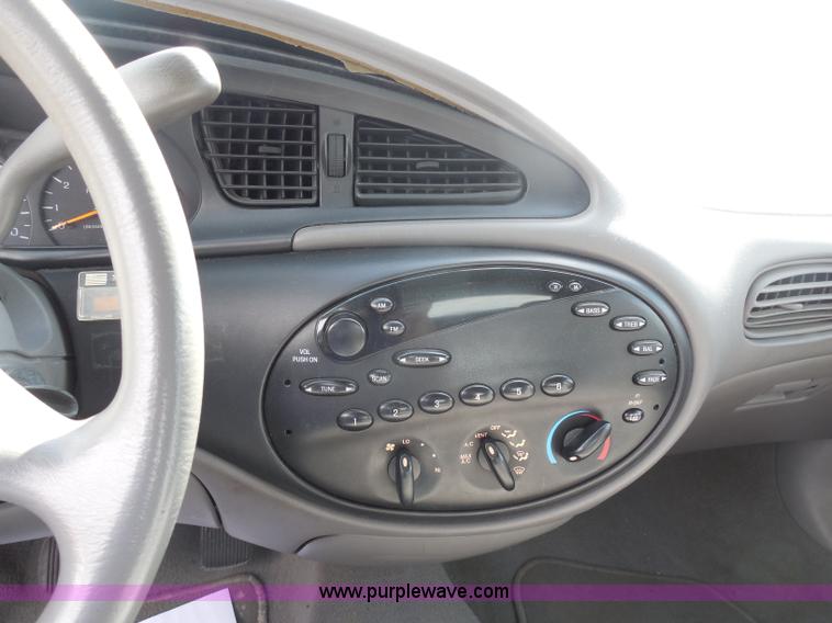 image for item H6748 1997 Ford Taurus GL