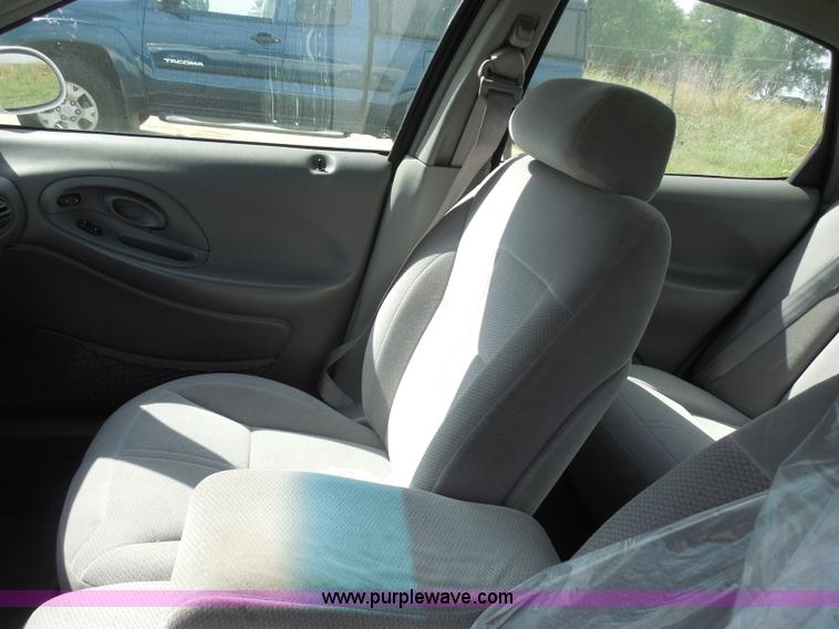 image for item H6748 1997 Ford Taurus GL