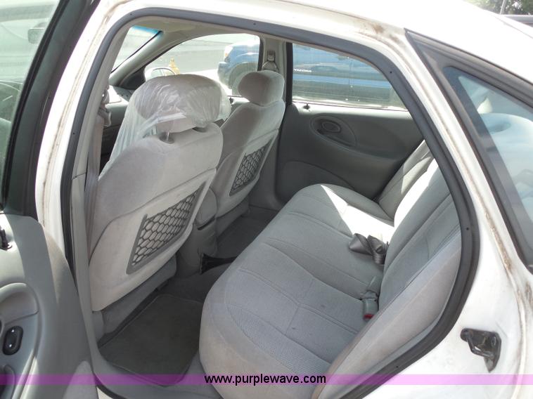 image for item H6748 1997 Ford Taurus GL