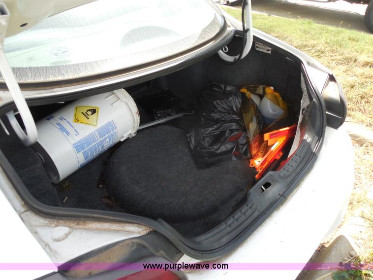 image for item H6748 1997 Ford Taurus GL