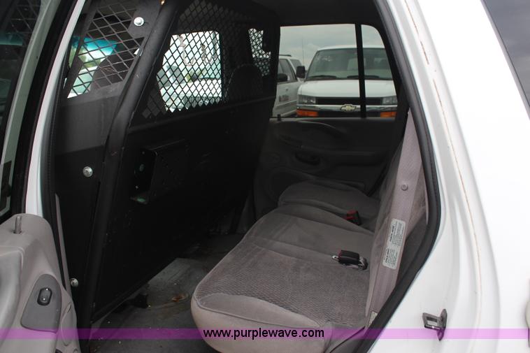 image for item H6963 1998 Ford Expedition XLT SUV