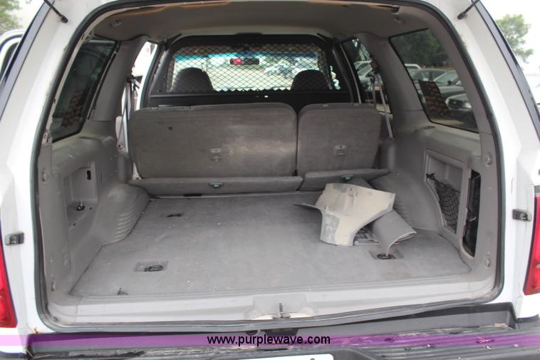 image for item H6963 1998 Ford Expedition XLT SUV
