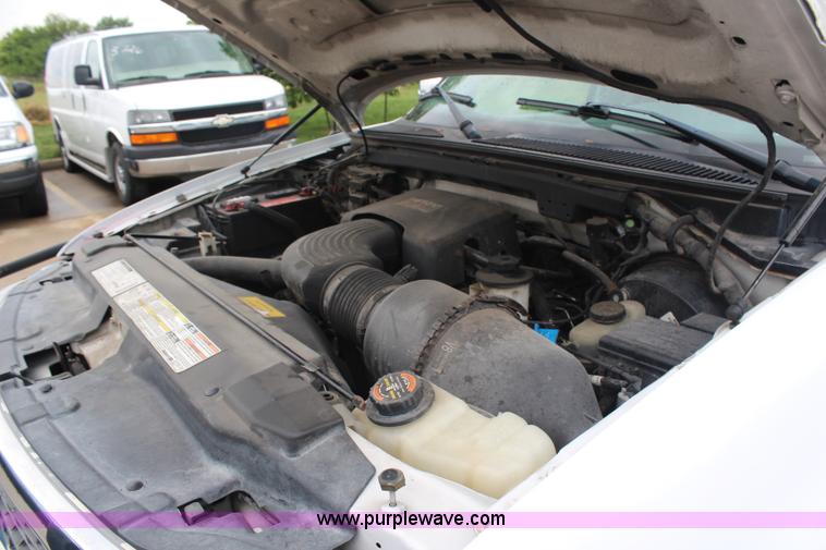 image for item H6963 1998 Ford Expedition XLT SUV