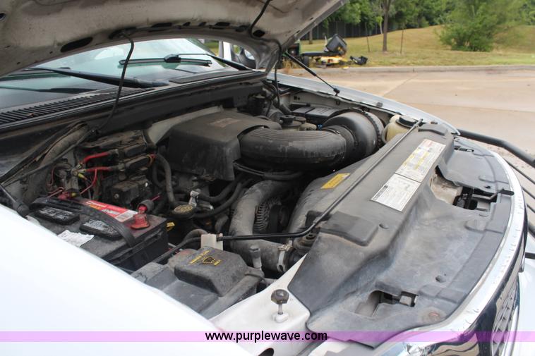 image for item H6963 1998 Ford Expedition XLT SUV