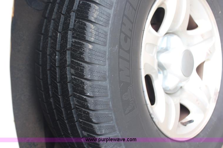 image for item H6963 1998 Ford Expedition XLT SUV