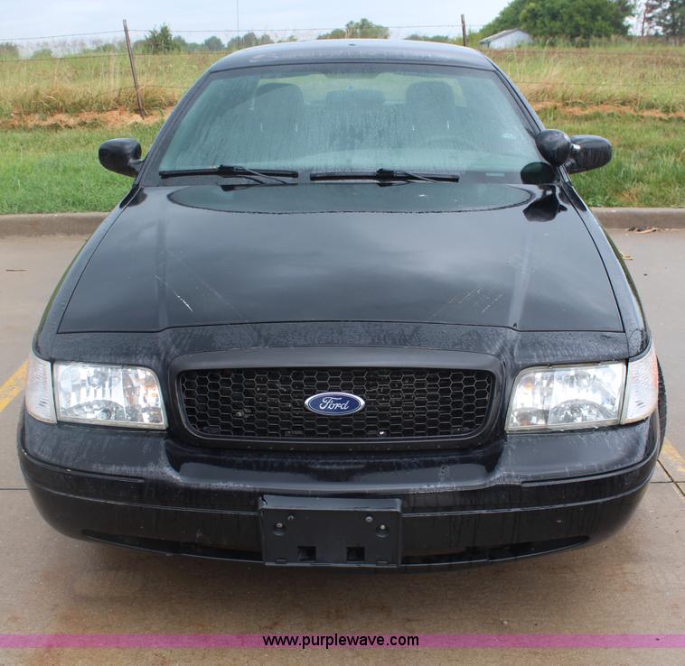 image for item H6965 2005 Ford Crown Victoria Police Interceptor