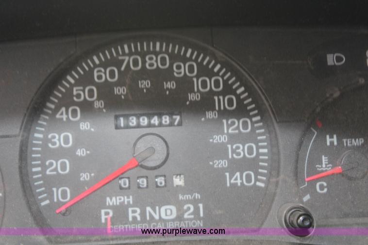 image for item H6965 2005 Ford Crown Victoria Police Interceptor