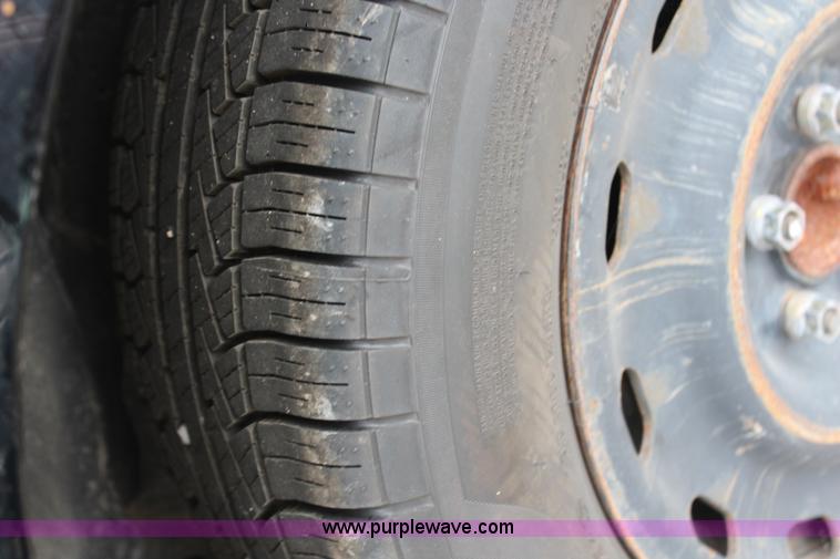 image for item H6965 2005 Ford Crown Victoria Police Interceptor