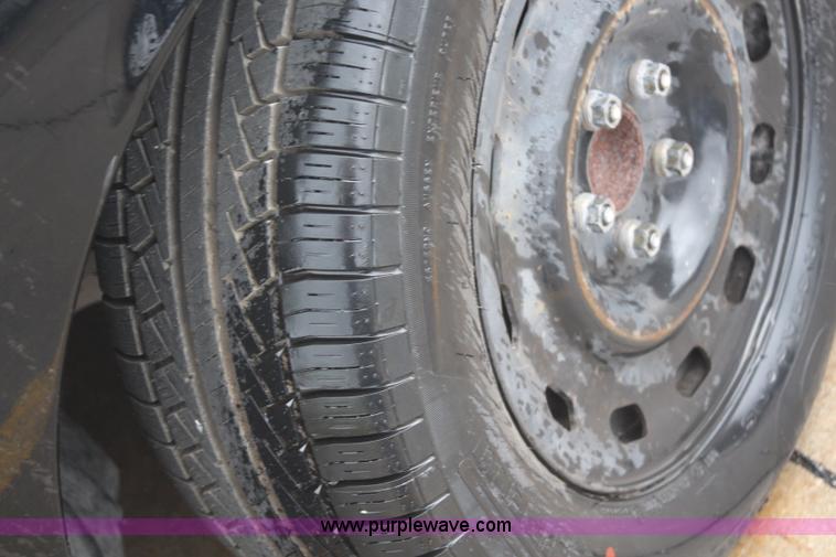 image for item H6965 2005 Ford Crown Victoria Police Interceptor