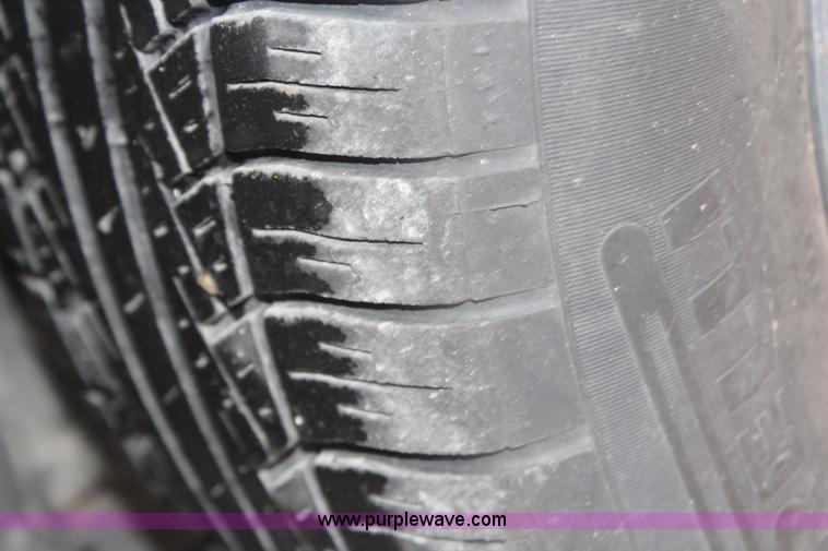 image for item H6966 2005 Ford Crown Victoria Police Interceptor