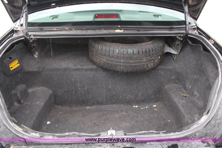 image for item H6968 2004 Ford Crown Victoria Police Interceptor