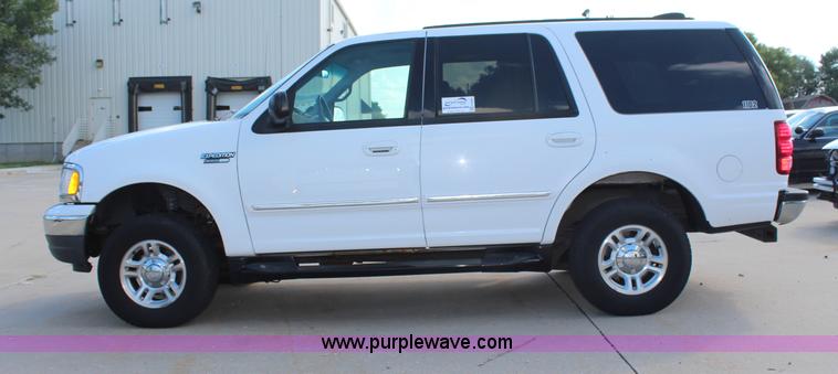 image for item H6970 1999 Ford Expedition XLT SUV