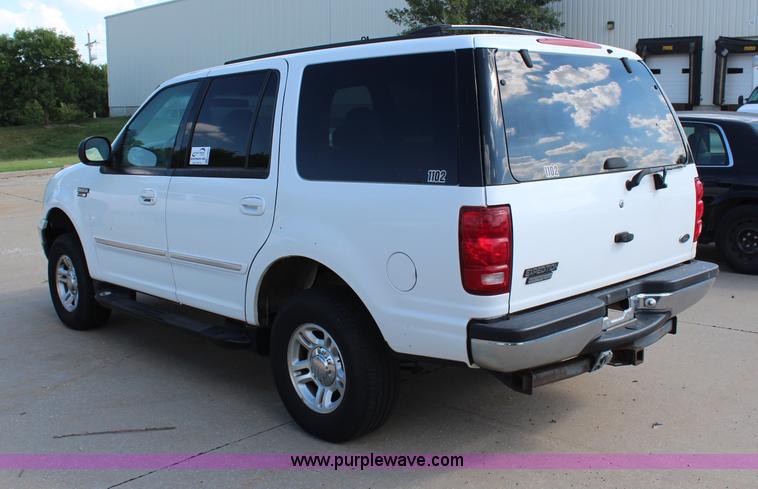 image for item H6970 1999 Ford Expedition XLT SUV