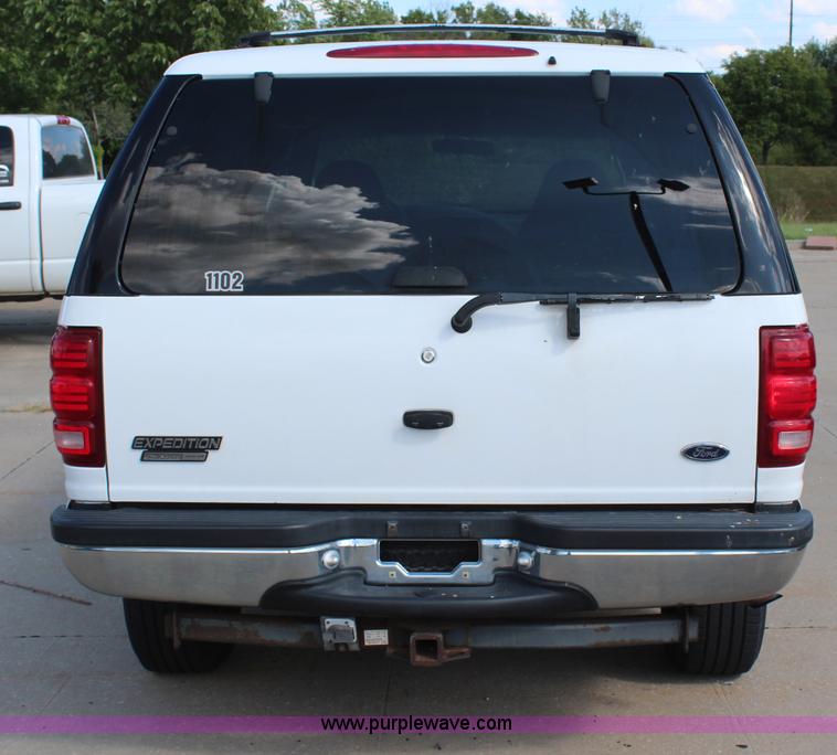image for item H6970 1999 Ford Expedition XLT SUV