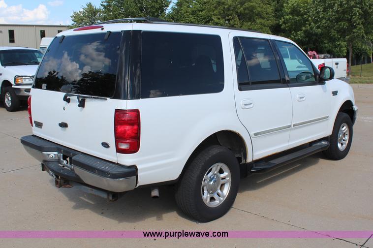 image for item H6970 1999 Ford Expedition XLT SUV