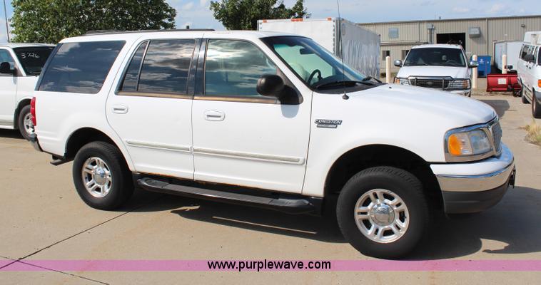 image for item H6970 1999 Ford Expedition XLT SUV